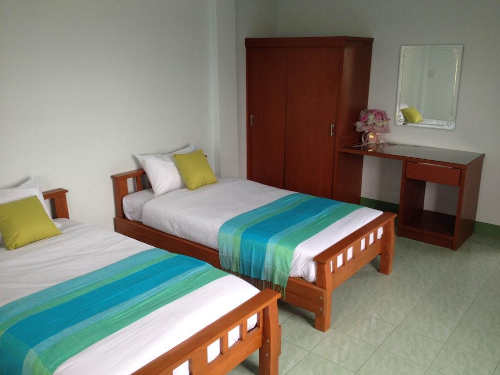 Baan Mitreejit Apartment Surat Thani Bilik gambar