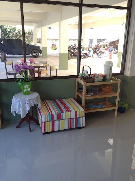 Baan Mitreejit Apartment Surat Thani Luaran gambar